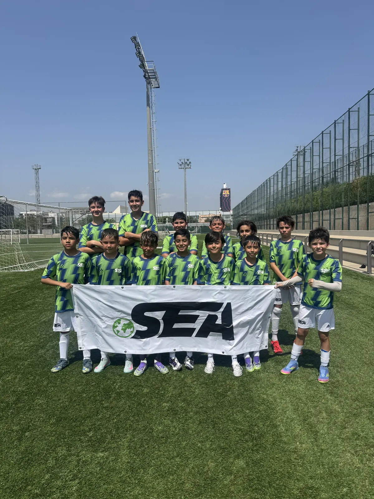 Otro de los equipos del Barcelona Experience, con la bandera